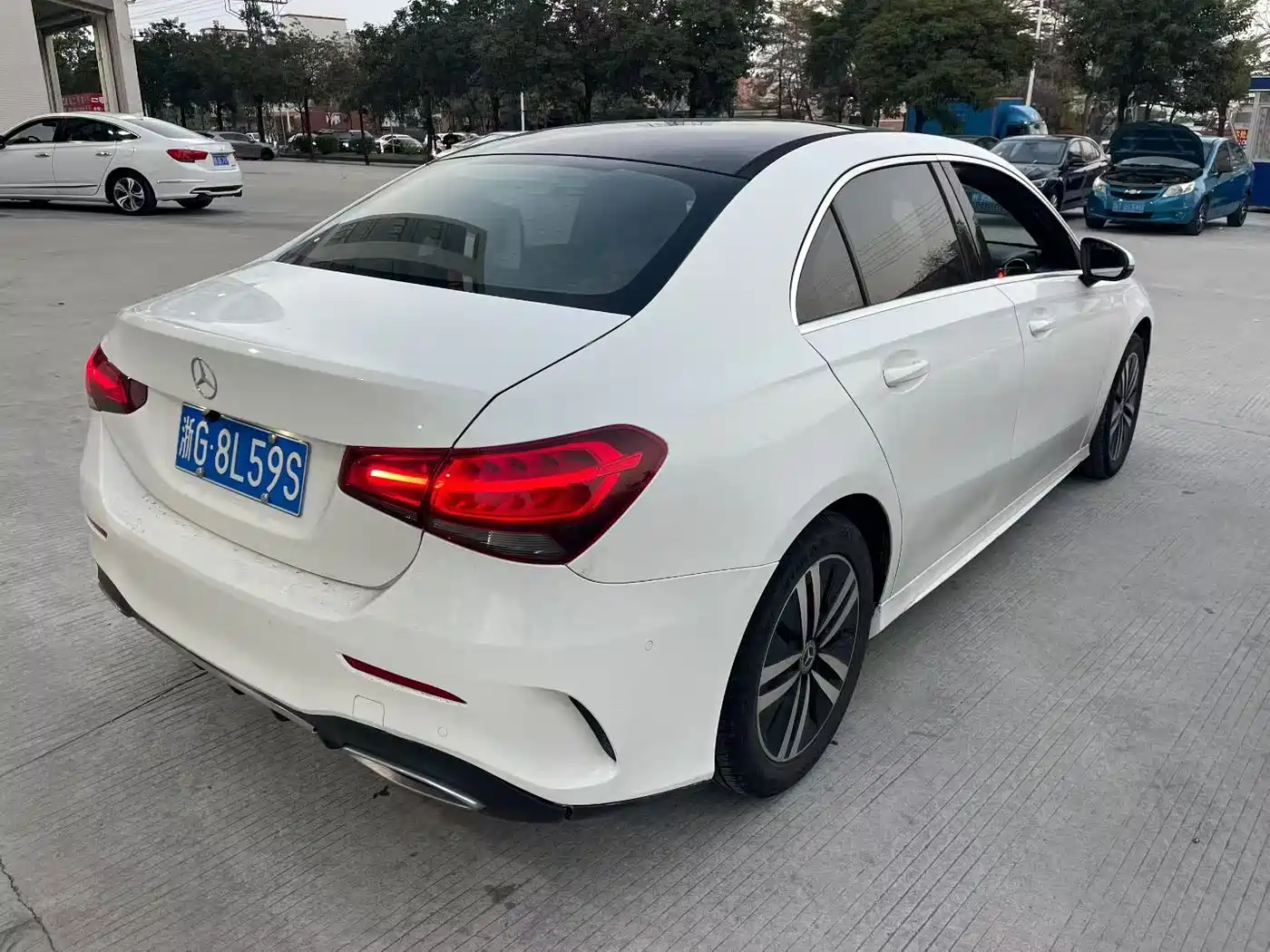 Mercedes-Benz A-Class 2019 A 180 L Sport Sedan фото 2