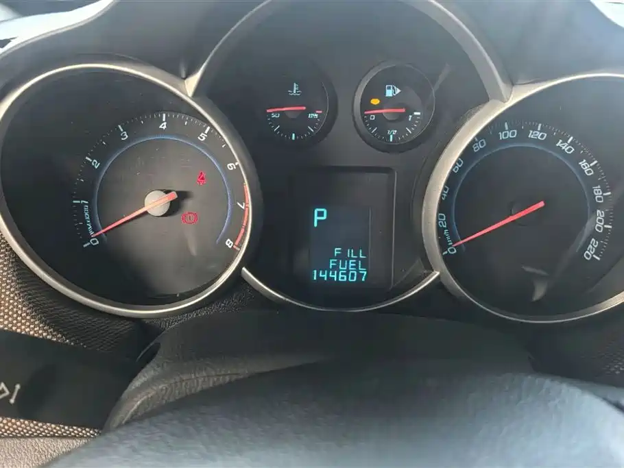 Chevrolet Cruze 2013 Hatchback 1.6L Automatic Luxury фото 12