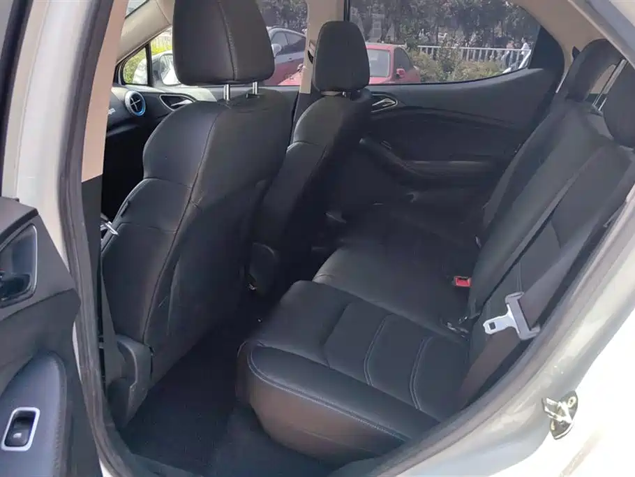 BYD Yuan New Energy 2018 EV360 Smart Connected Cool Type фото 11
