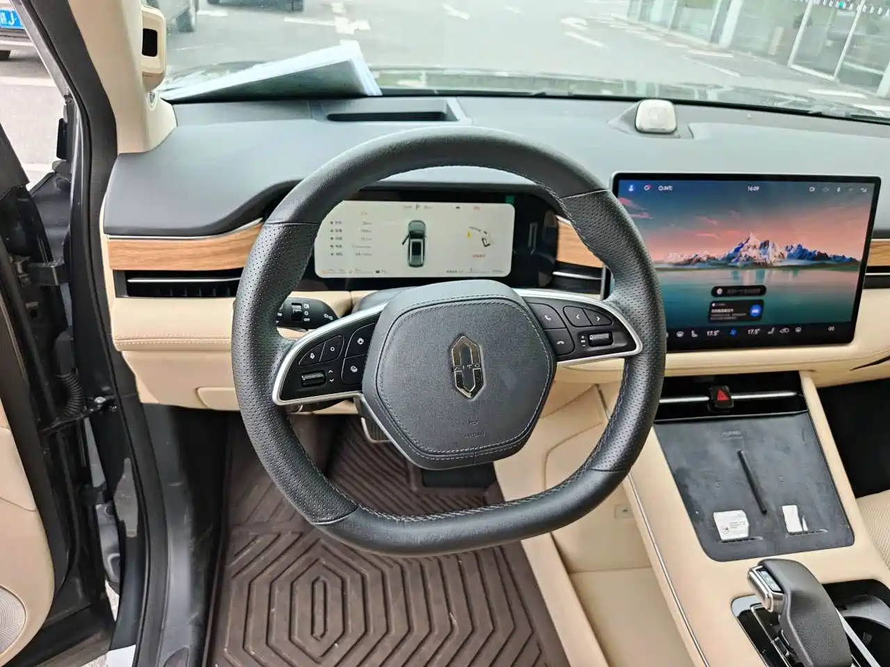 AITO Wenjie AITO M7 2022 1.5T RWD Comfort Edition фото 9