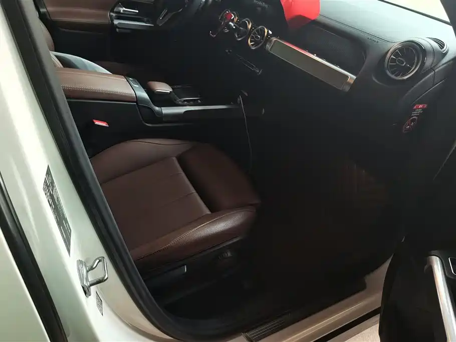 Mercedes-Benz GLB 2020 Facelift GLB 200 Dynamic фото 8