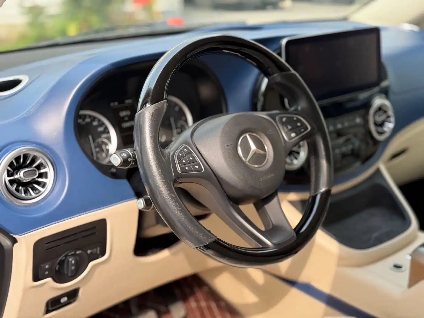 Mercedes-Benz Vito 2018 2.0T Business Edition China VI фото 6