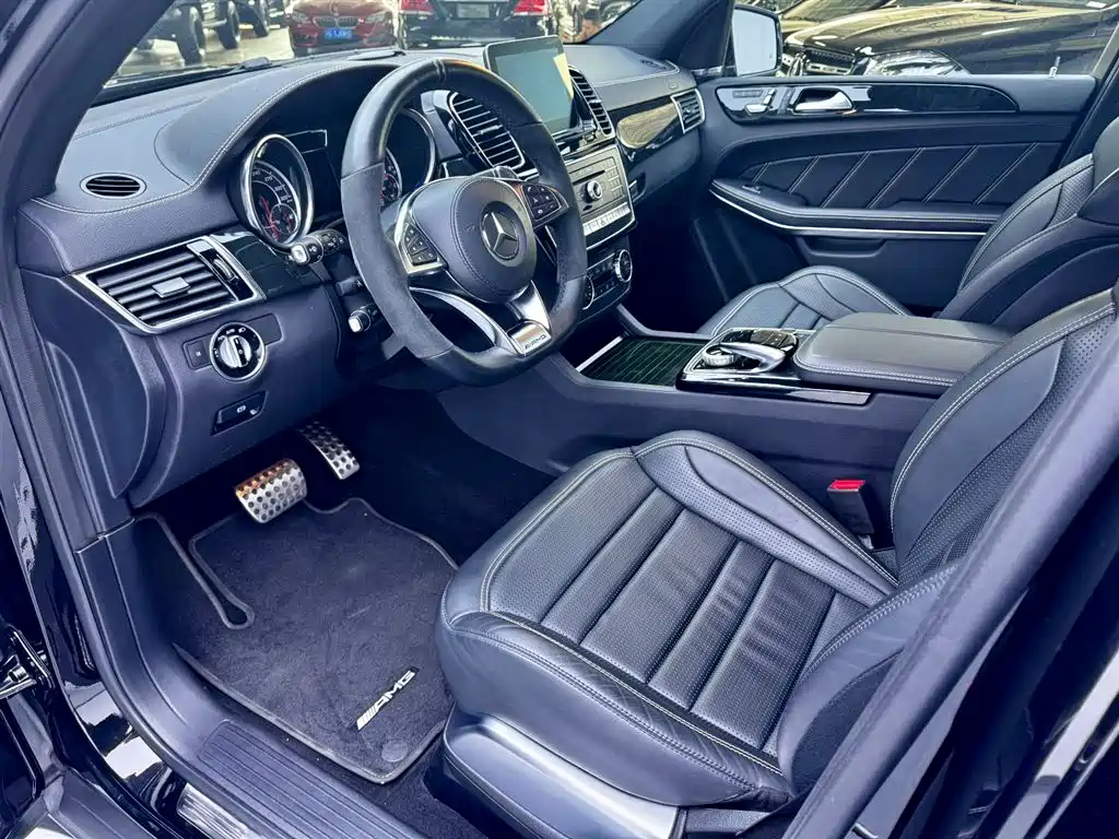 Mercedes-Benz GLS AMG 2017 AMG GLS 63 4MATIC фото 17