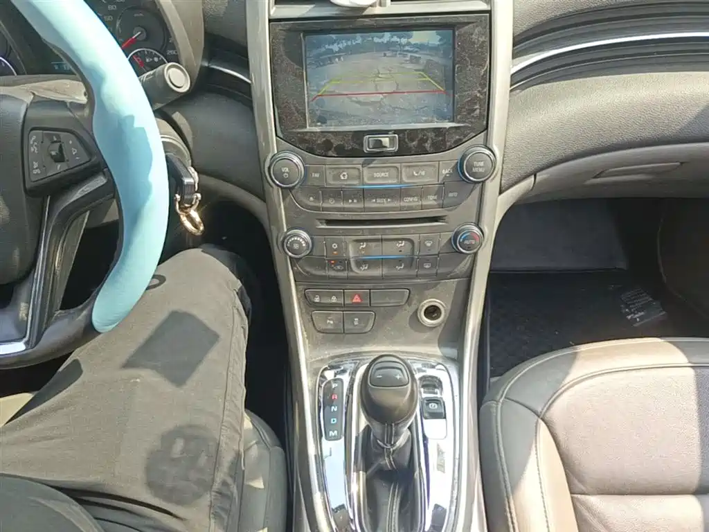 Chevrolet Malibu 2014 2.0L Automatic Luxury фото 14