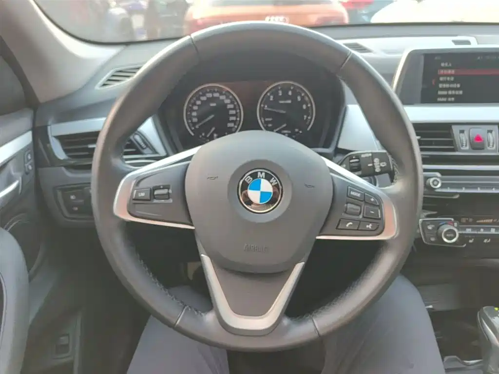 BMW X1 2018 sDrive20Li Leading Model фото 11