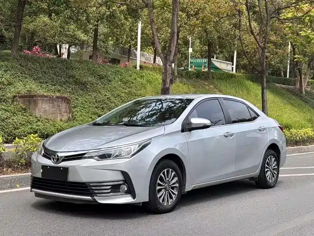 TOYOTA COROLLA