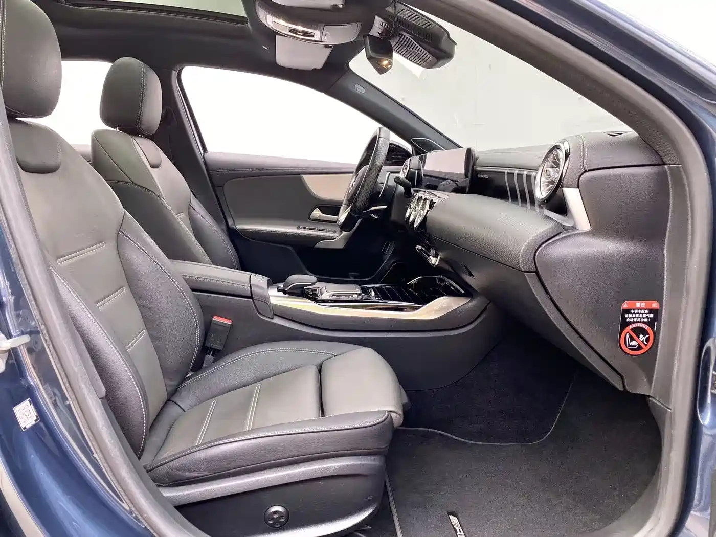 Mercedes-Benz A-Class AMG 2019 AMG A 35 L 4MATIC Pioneer Special Edition фото 16