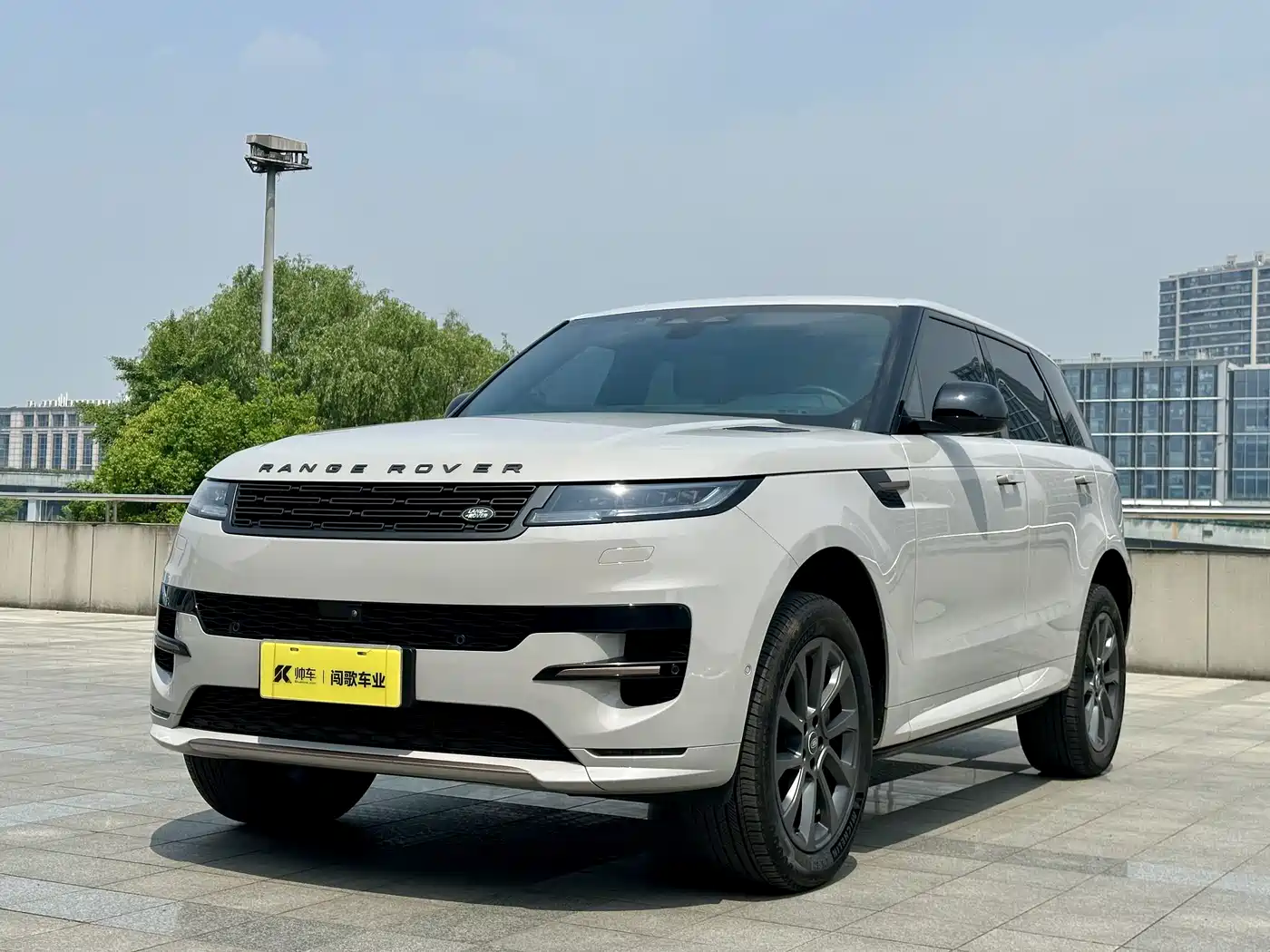 Land Rover Range Rover Sport 2023 400PS Dynamic SE