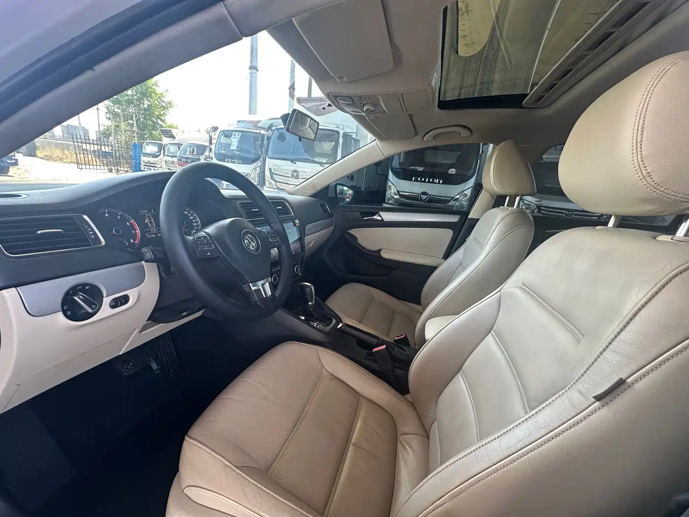 Volkswagen Sagitar 2012 Model 1.4TSI Automatic Fashion фото 15