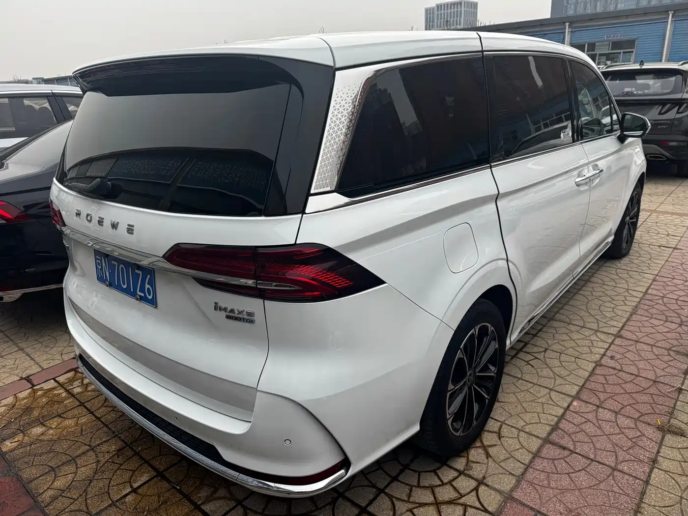 ROEWE IMAX8