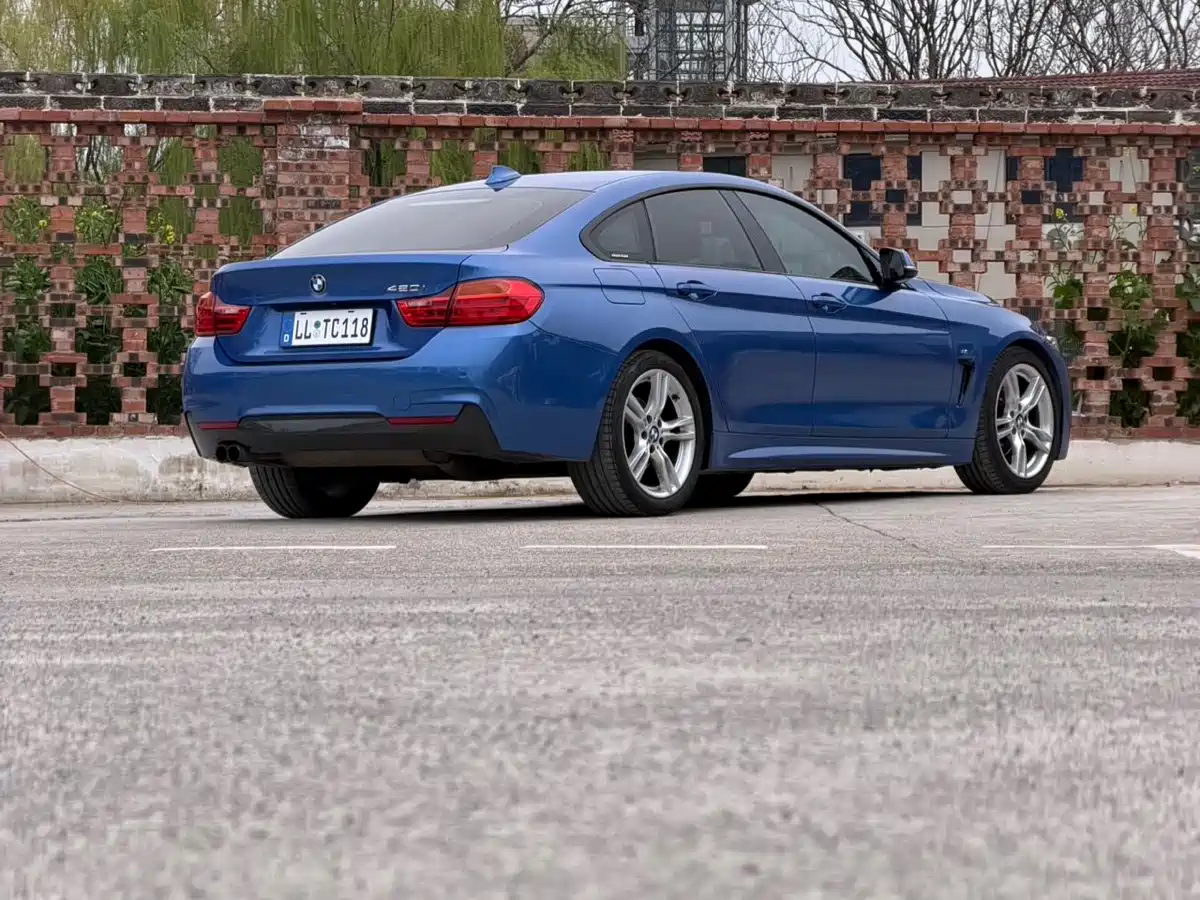 BMW 4 SERIES