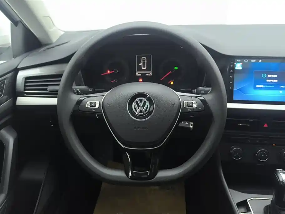Volkswagen Lavida 2018 Hatchback 200TSI DSG Comfort Edition China V фото 15