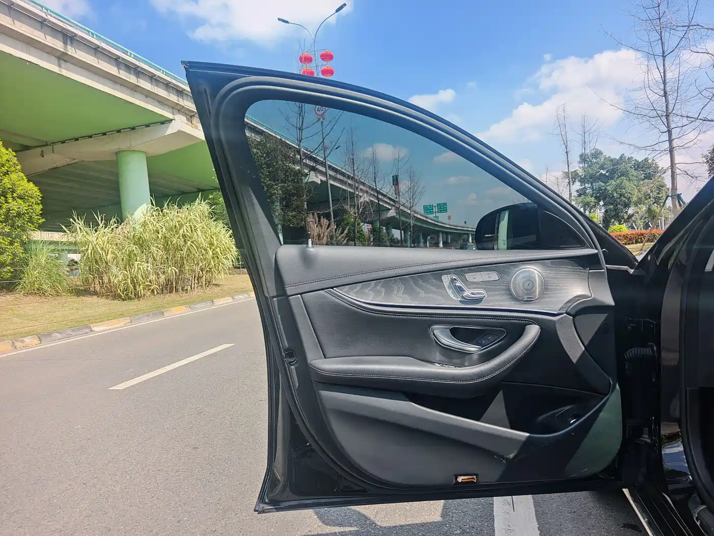 Mercedes-Benz E-Class 2023 E 300 L Luxury фото 7