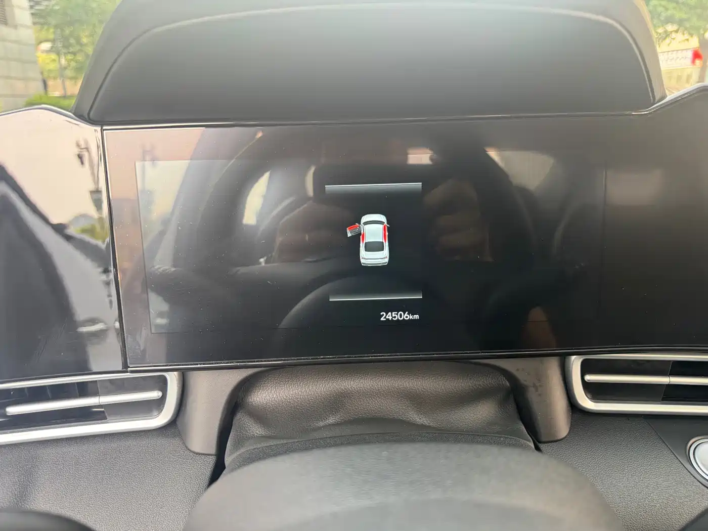 Hyundai Elantra 2023 Model 1.5L CVT LUX Premium Edition фото 11