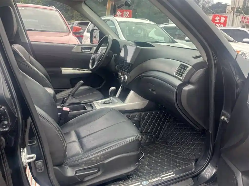 Subaru Forester 2010 2.0XS Automatic Luxury Edition фото 6