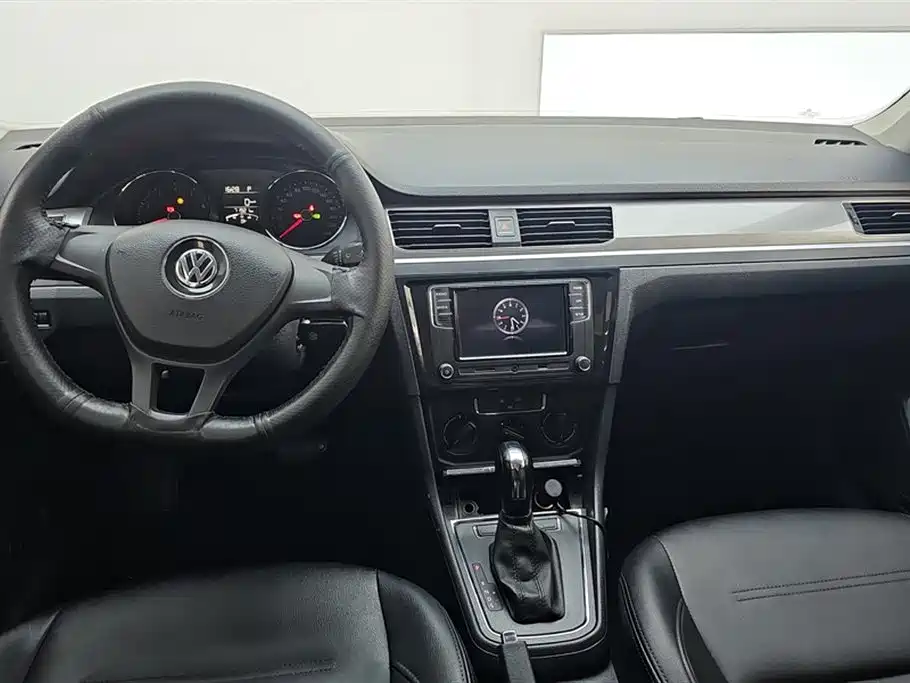 Volkswagen Bora 2018 1.5L Automatic Fashion фото 12