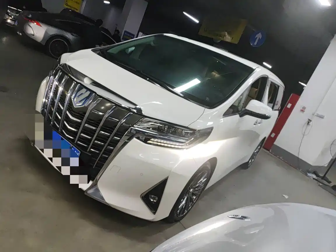 Toyota Alphard 2020 Hybrid 2.5L Luxury Edition фото 11