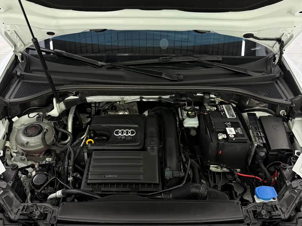 Audi Q3 2023 35 TFSI Fashion Dynamic (1.4T) фото 23