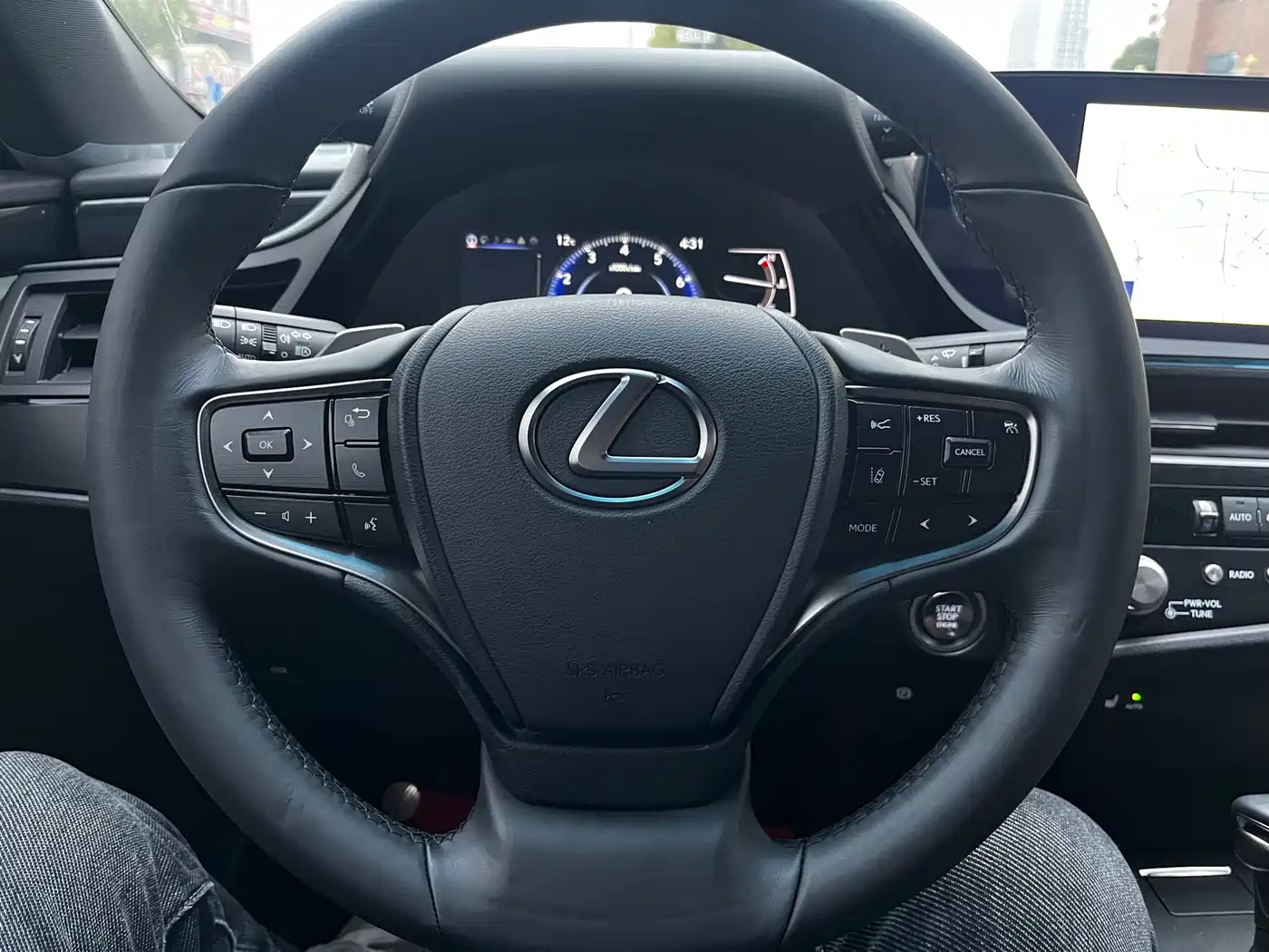 Lexus ES 2022 200 Excellence Edition фото 15
