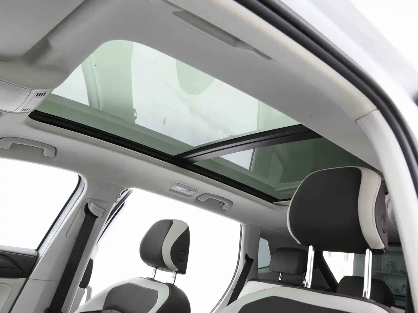 Volkswagen Tayron 2023 280TSI 2WD Luxury Plus Advanced Edition фото 9