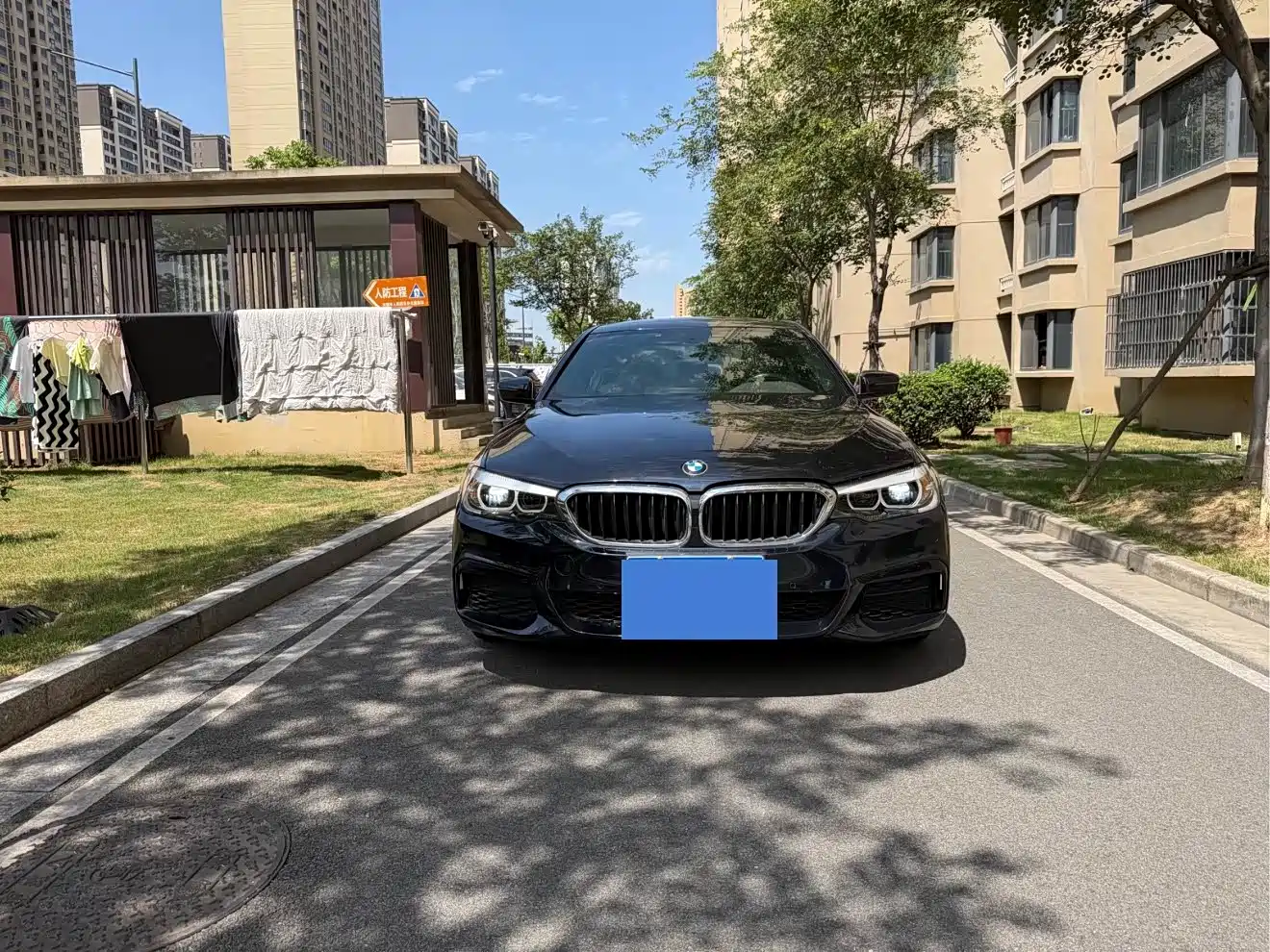 Photo 2 - BMW 5 Series