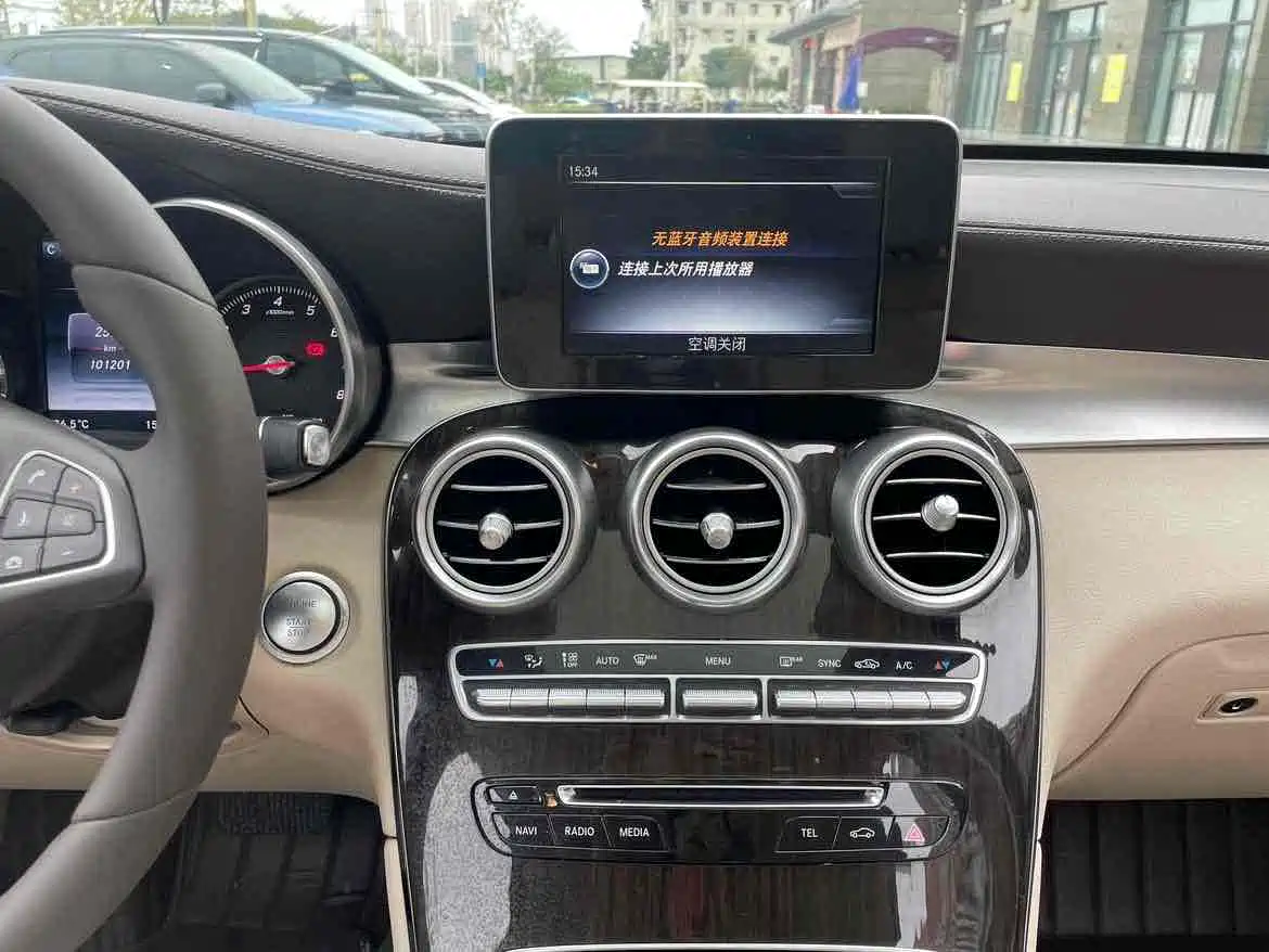 Mercedes-Benz GLC 2016 GLC 260 4MATIC Luxury фото 17