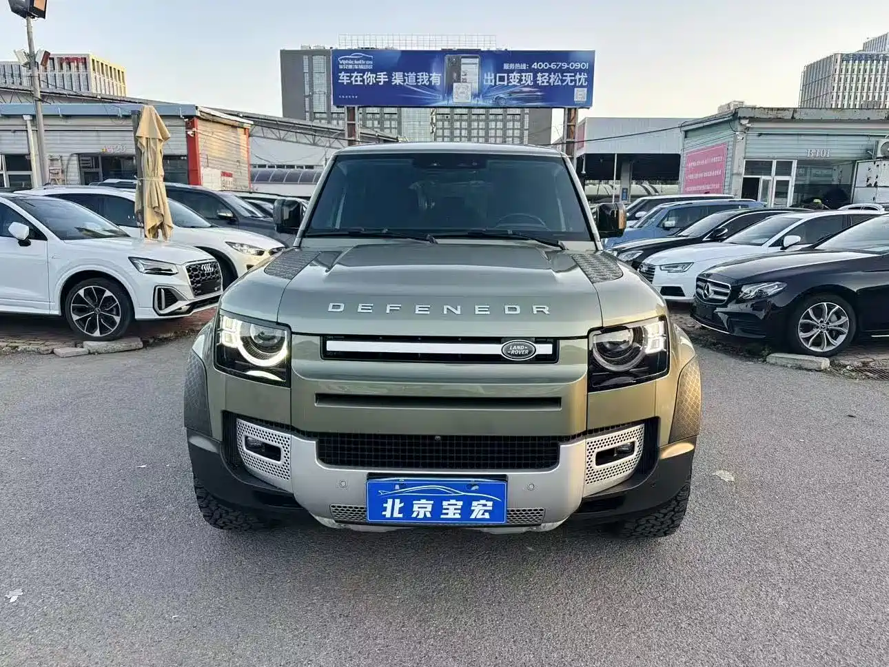 Land Rover Defender 2020 Model 110 P400 SE фото 2