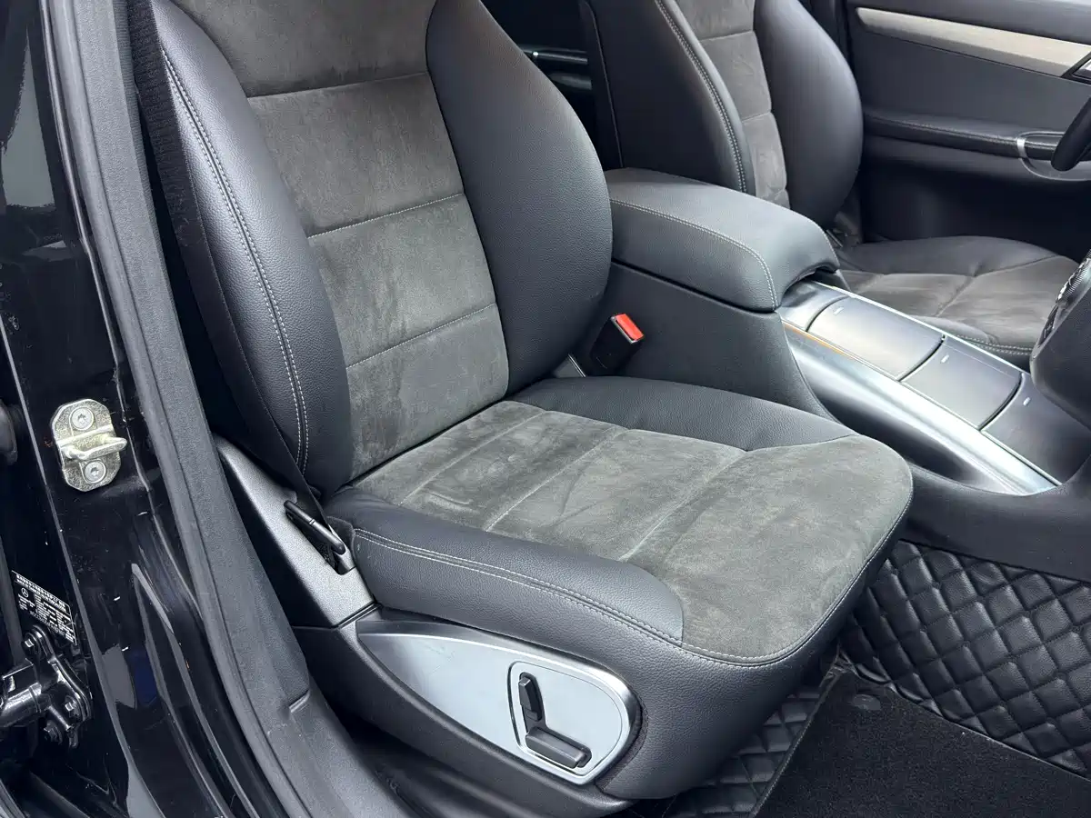 Mercedes-Benz R-Class 2015 R 320 4MATIC Luxury фото 8