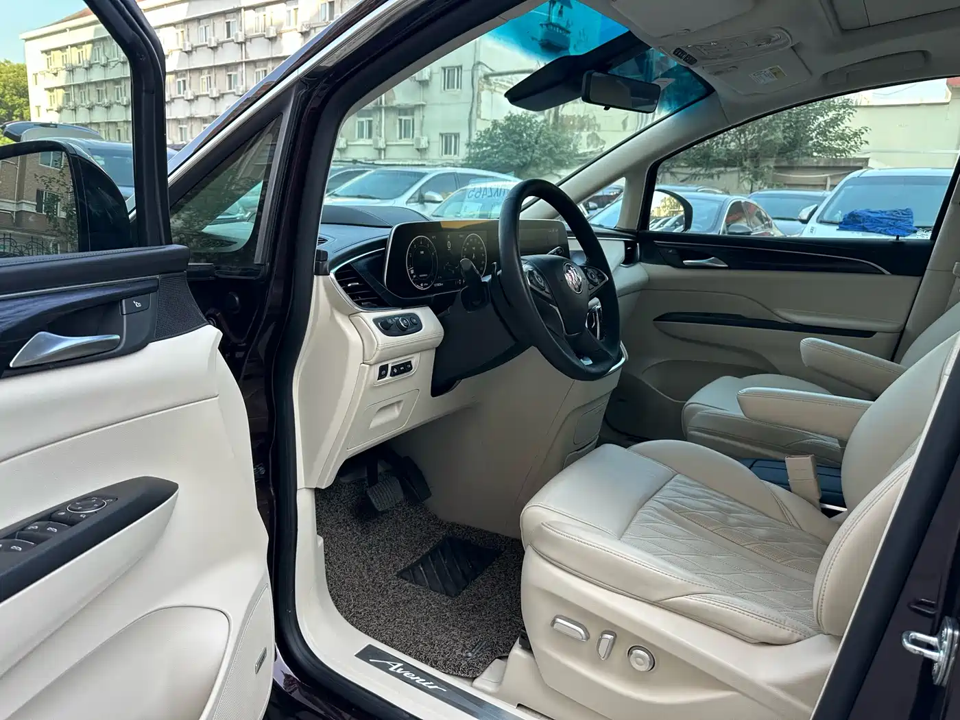 Buick GL8 2021 Avenir Aivia 7-Seater Family Edition фото 12