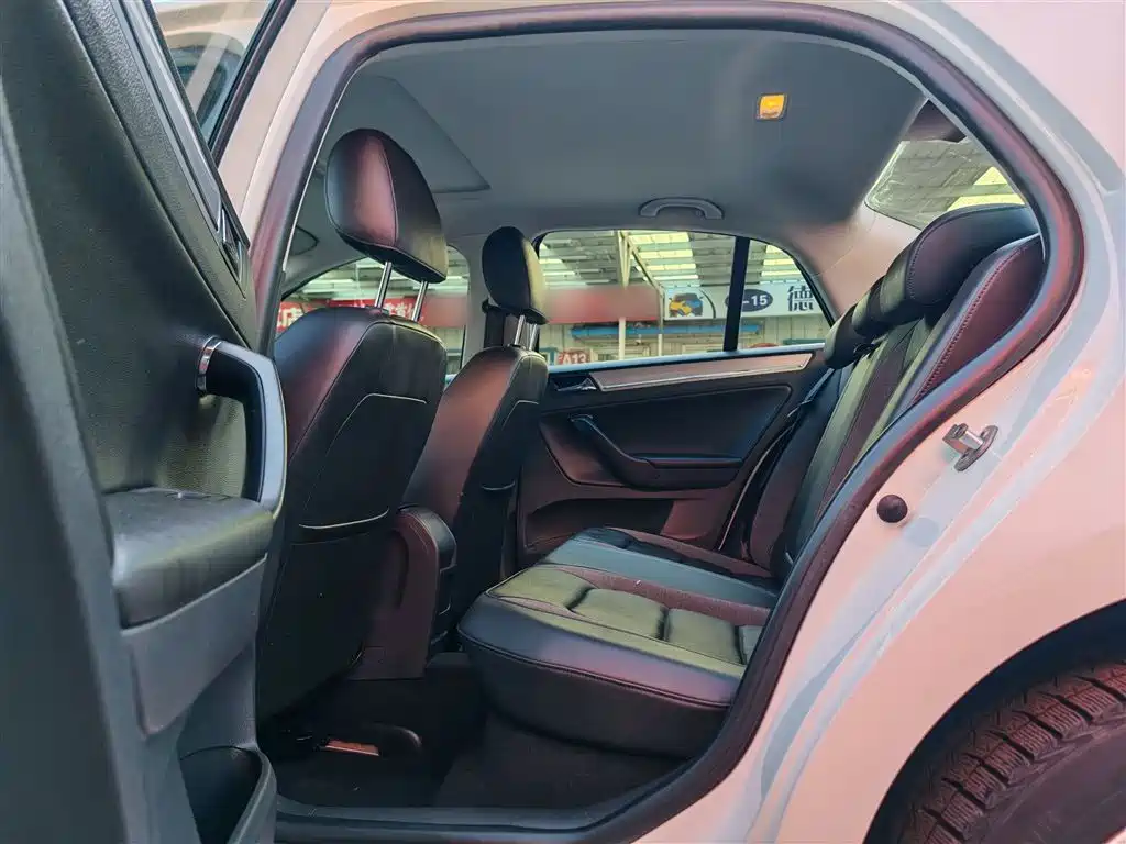 Volkswagen Bora 2015 Quality Edition 1.6L Automatic Comfort фото 17