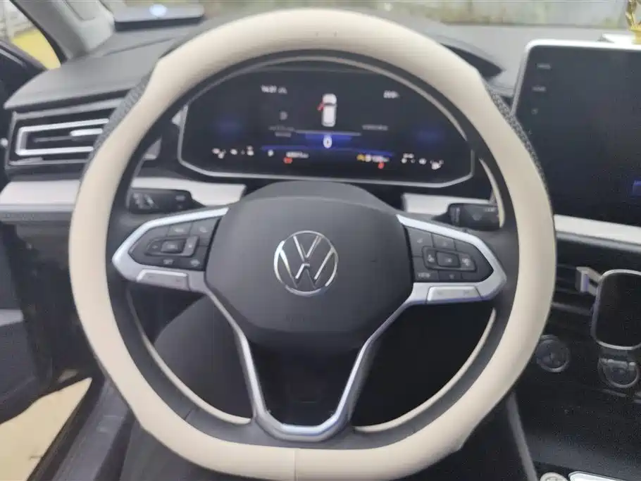 Volkswagen Sagitar 2023 300TSI DSG Surpassing Edition фото 15