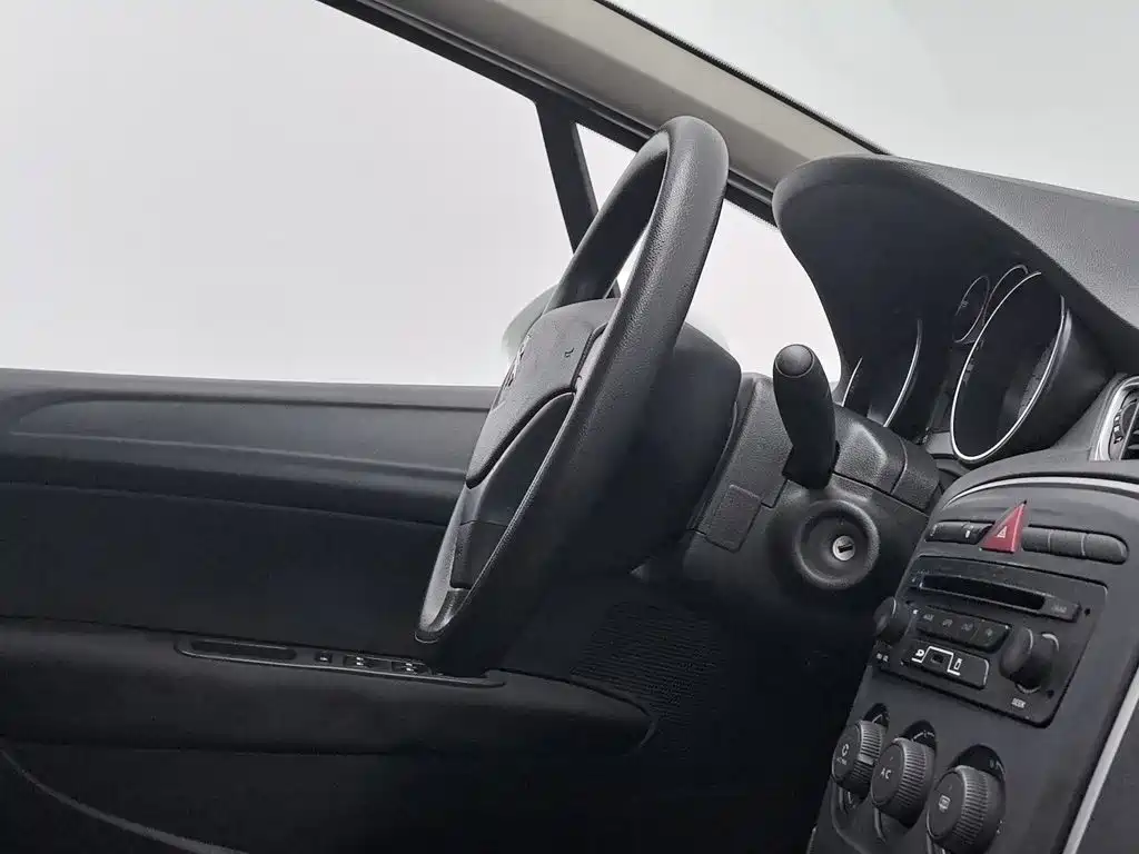 Peugeot 308 2014 2014 Model Joy Edition Classic 1.6L Automatic Superior Style