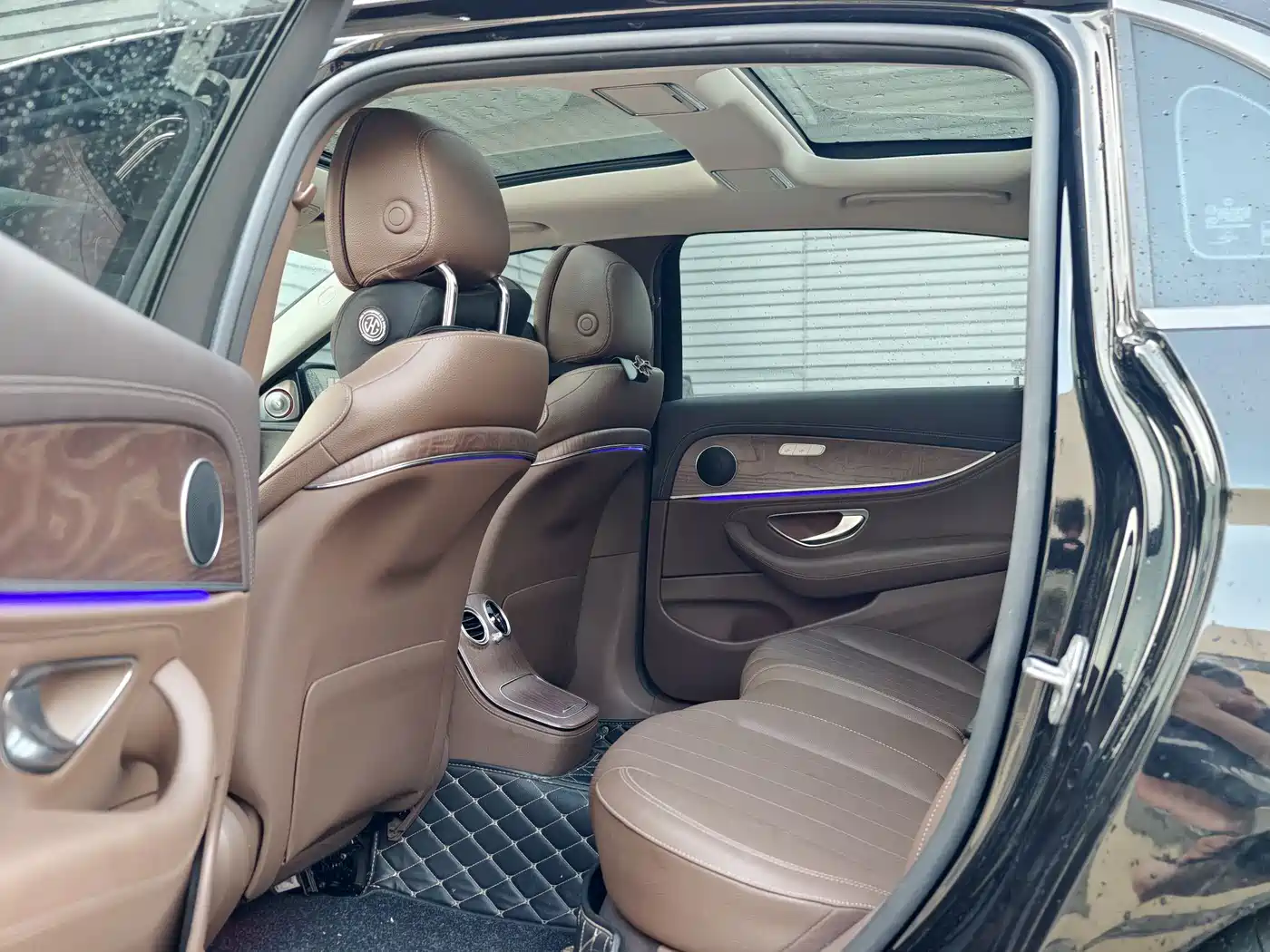 Mercedes-Benz E-Class New Energy 2022 Facelift E 350 e L Plug-in Hybrid Sedan фото 12