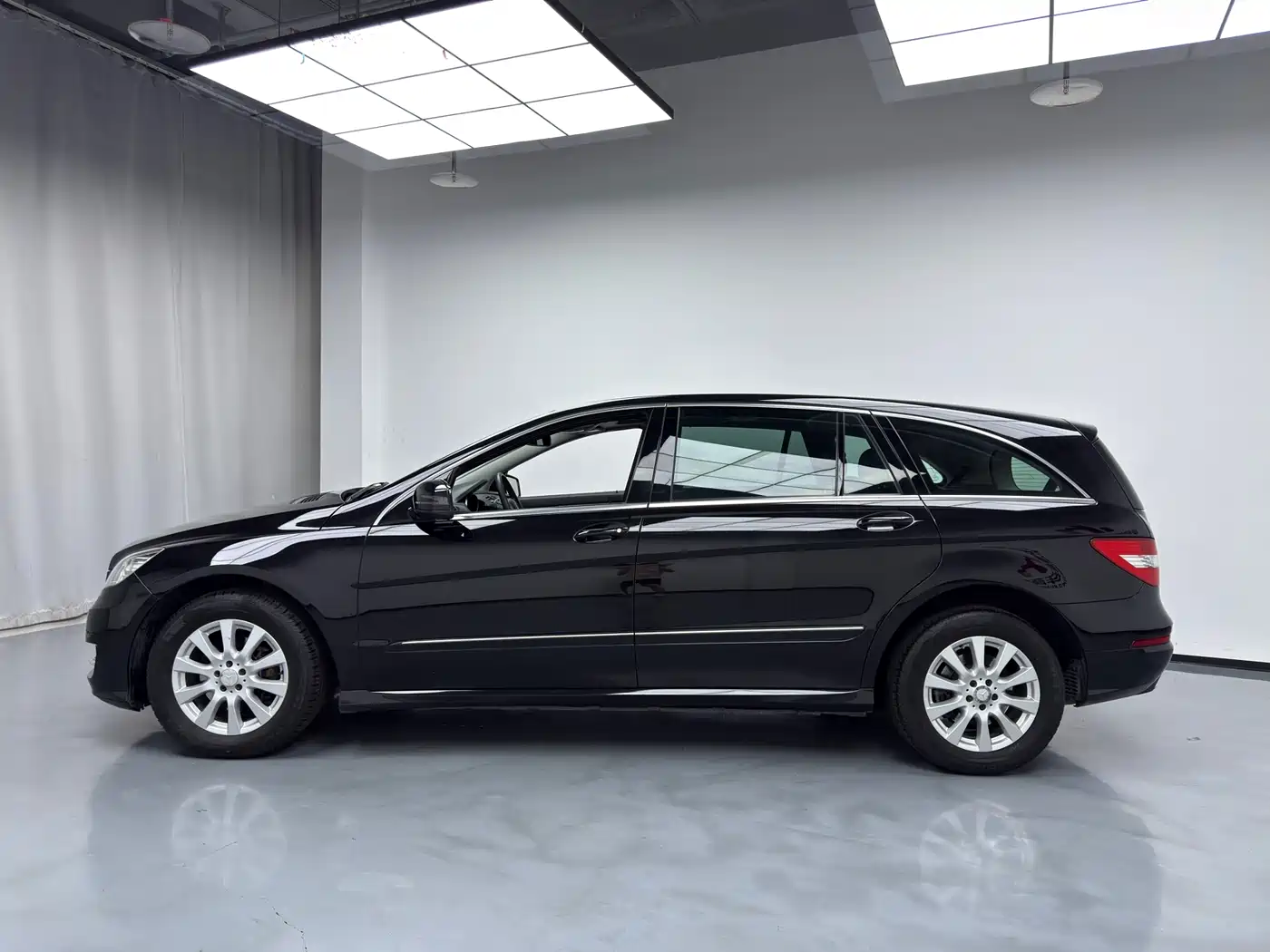 Mercedes-Benz R-Class 2015 R 320 4MATIC Luxury фото 3