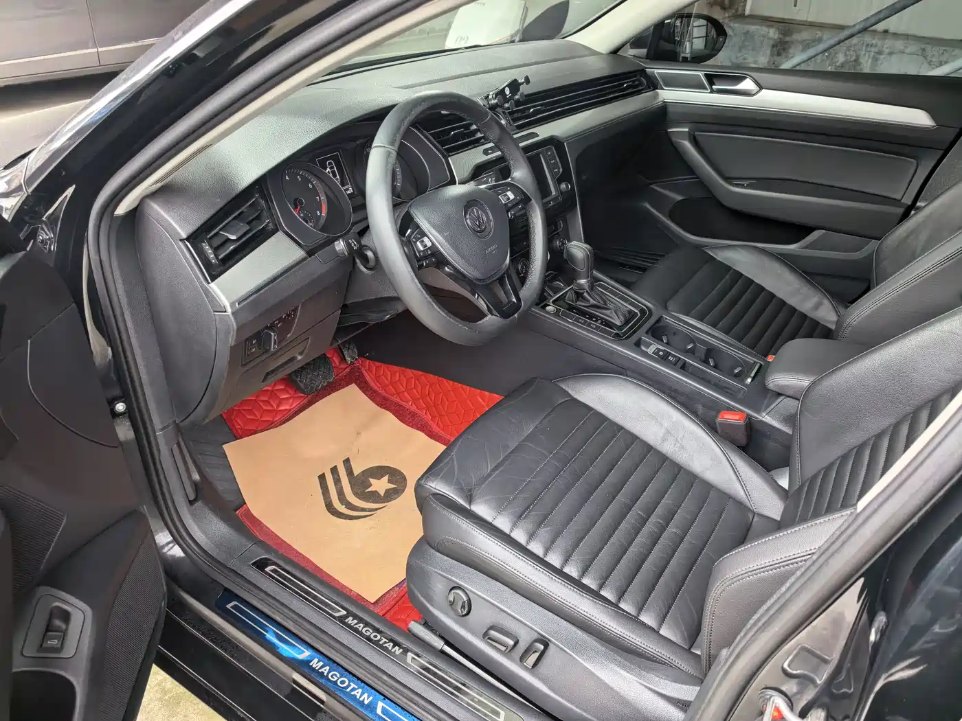 Volkswagen Magotan 2017 330TSI DSG Leading фото 6