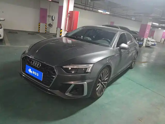Audi A5 Sportback 40 TFSI quattro, Люкс Драйв