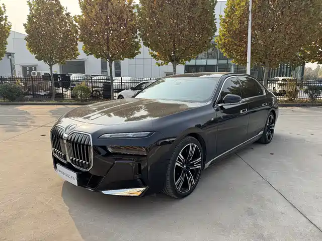BMW 7 SERIES