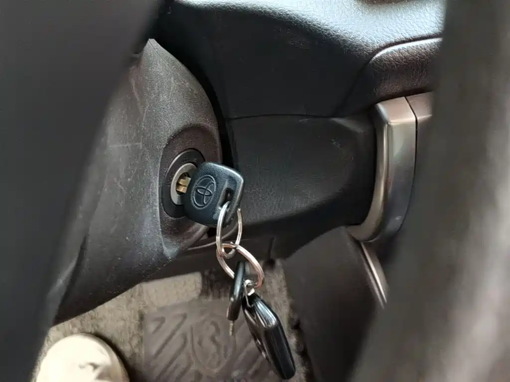 Toyota YARiS L Zhi Xuan 2015 1.5E Auto Charming Edition фото 15