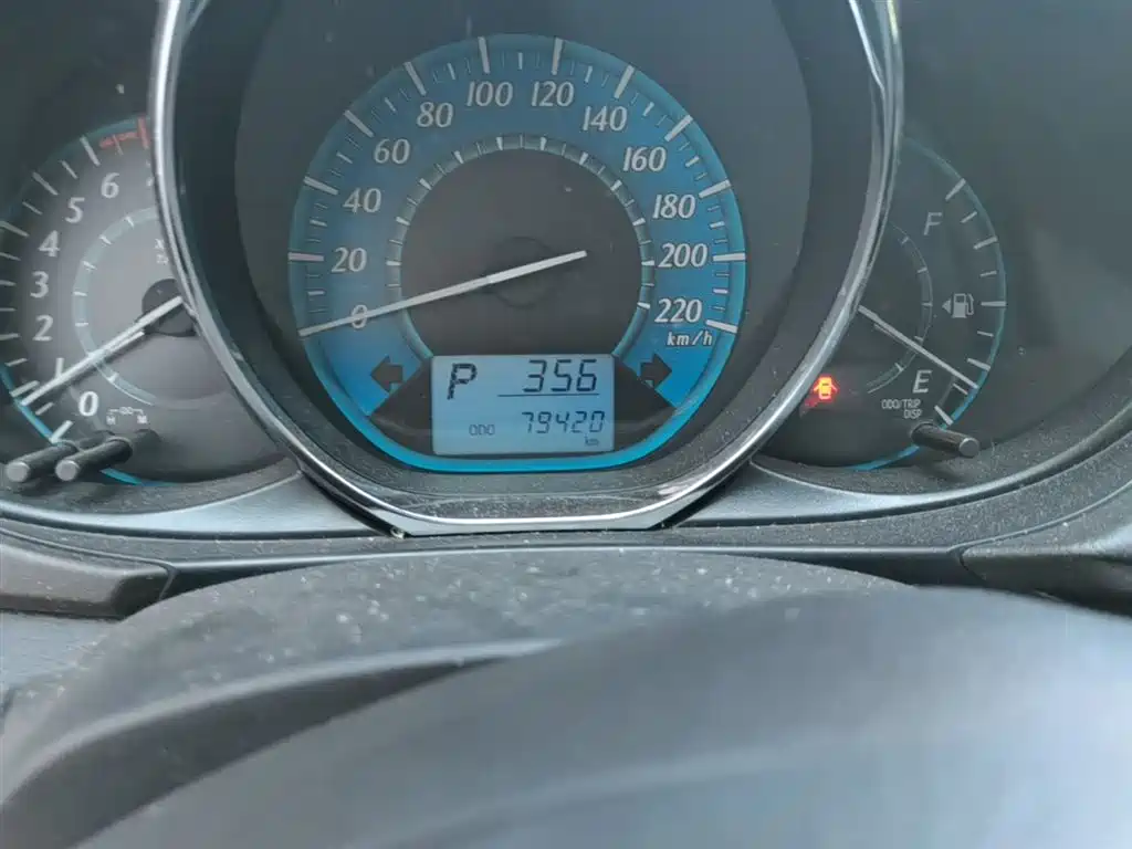 Toyota YARiS L Zhi Xuan 2015 1.5E Auto Charming Edition фото 19