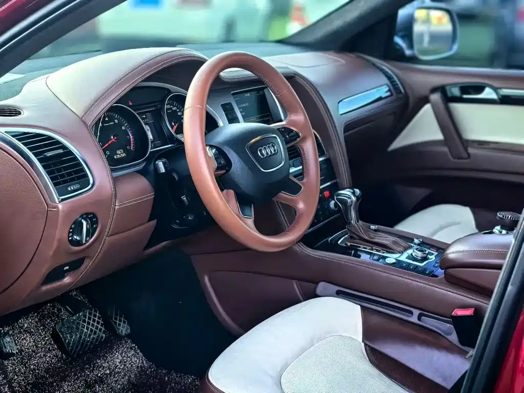 Фото 7 - Audi Q7