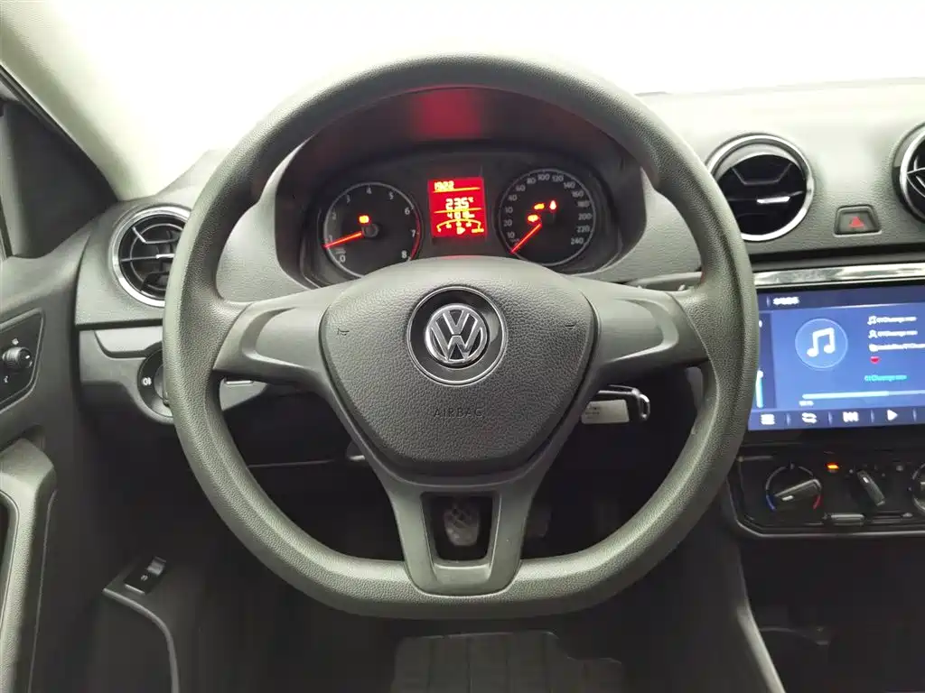 Volkswagen Jetta 2019 Dream Edition 1.5L Manual Fashion фото 11