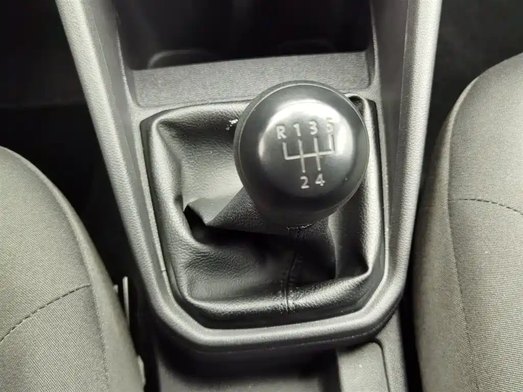Volkswagen Jetta 2019 Dream Edition 1.5L Manual Fashion фото 13