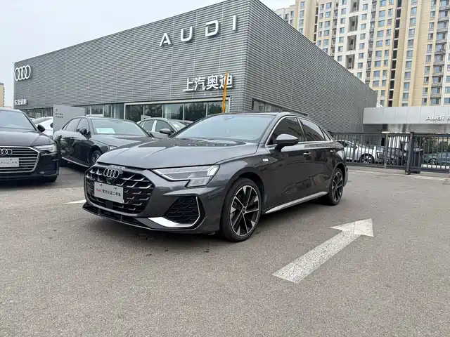 AUDI A3 2025