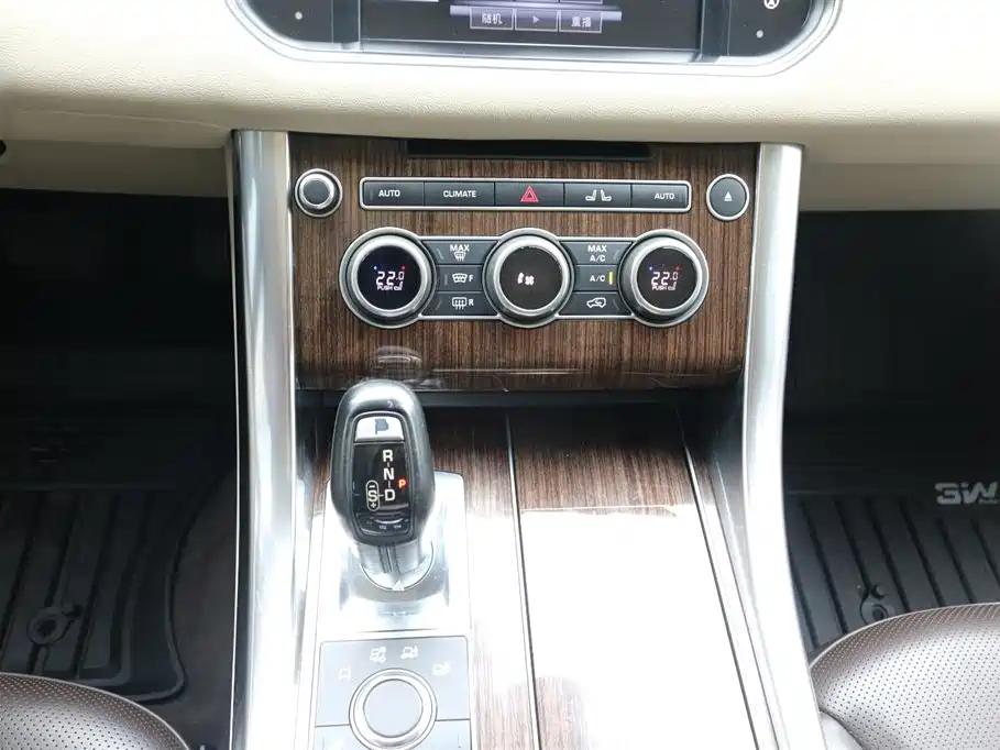 Фото 9 - Land Rover Range Rover Sport