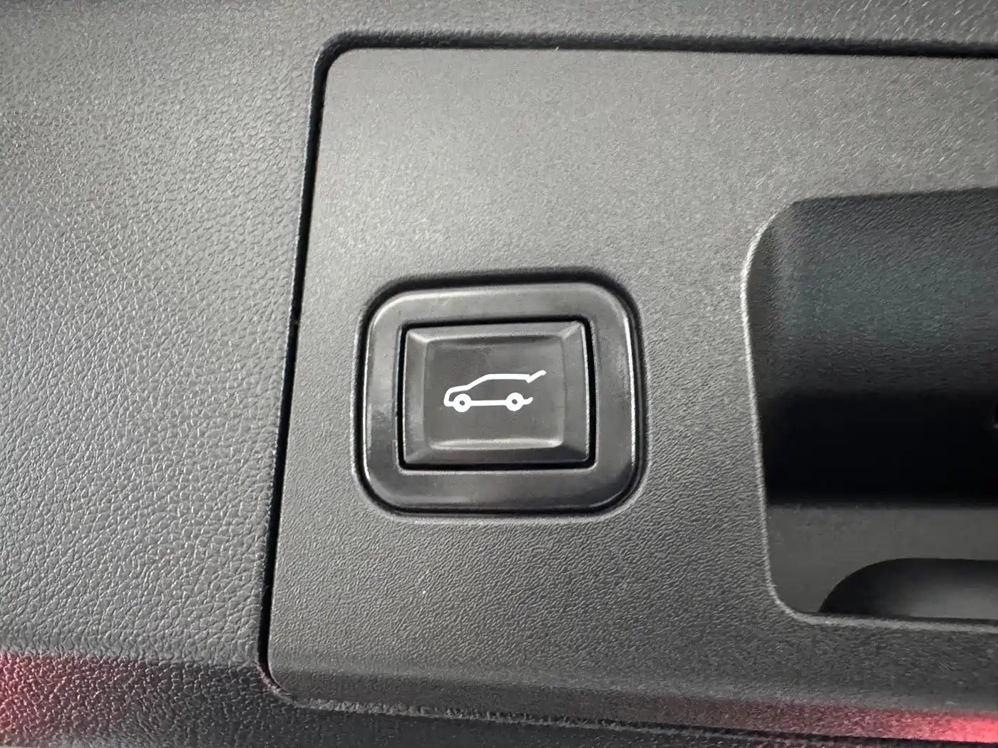 Cadillac XT4 2020 28T FWD Leading Trim фото 11