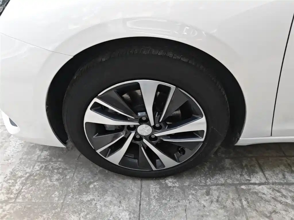 Peugeot 408 2019 350THP Automatic Luxury Edition China V фото 23