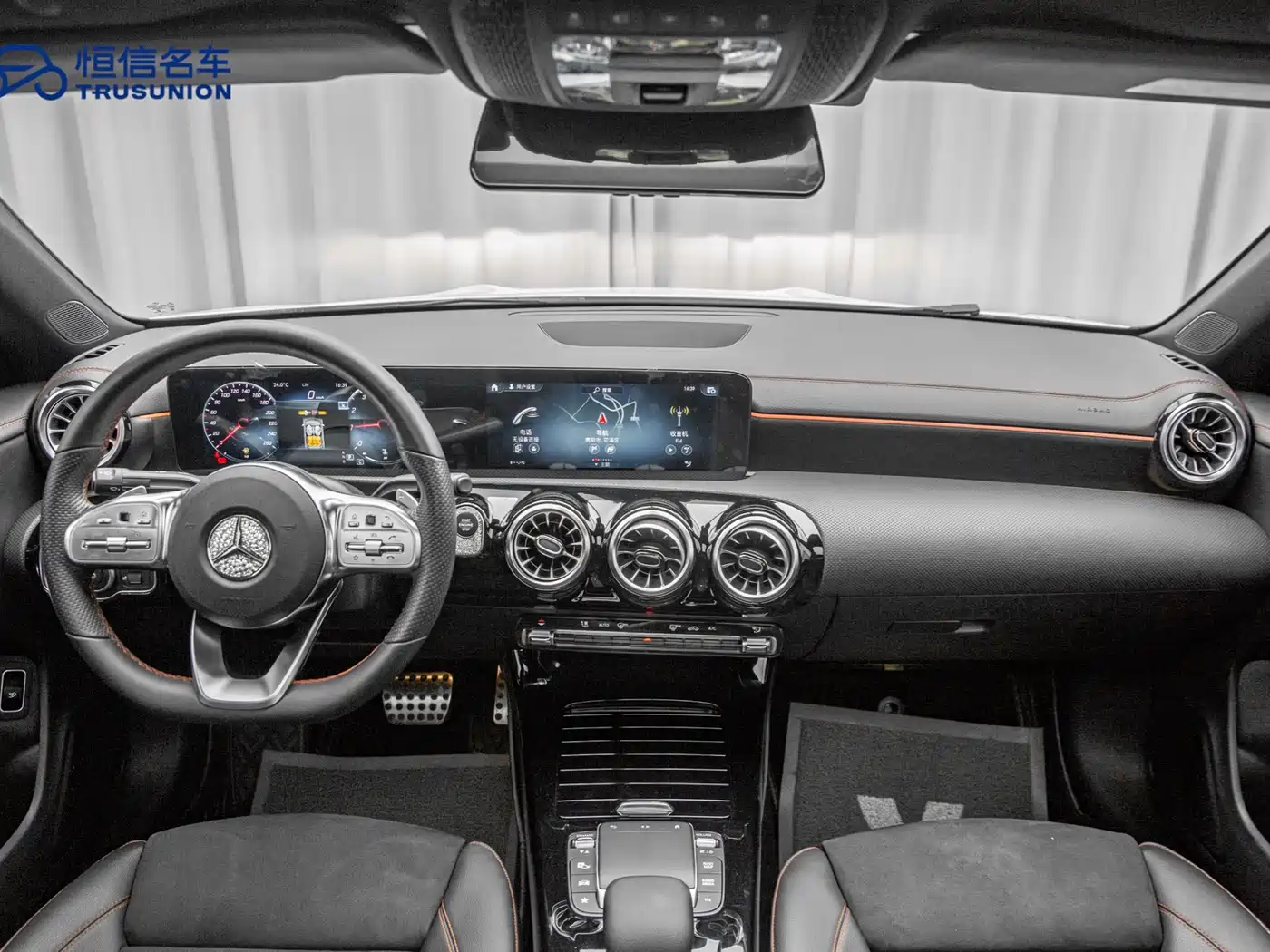 Mercedes-Benz CLA (Import) 2021 CLA 200 фото 13