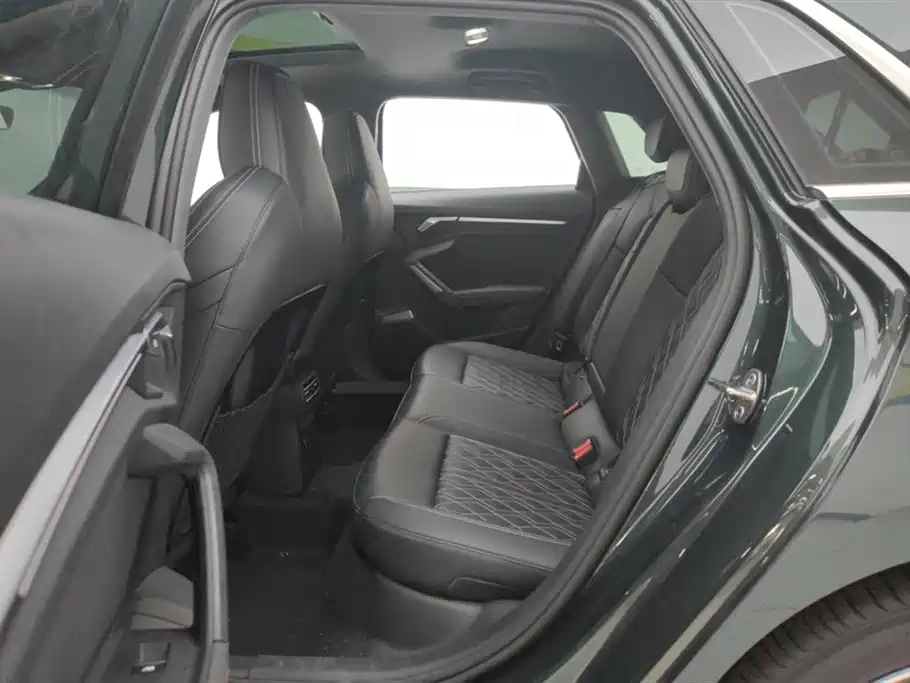 Audi A3 2025 Sportback 35TFSI Flying Premium фото 11