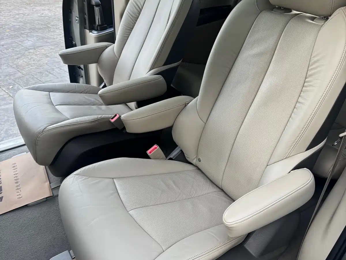 Buick GL8 2011 3.0L XT Luxury Business Flagship фото 31