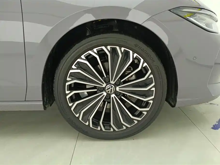 Volkswagen Passat 2025 Pro 380TSI Dragon Prestige Edition фото 6